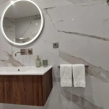 Apartment Deluxe Two-bedroom In Fatima